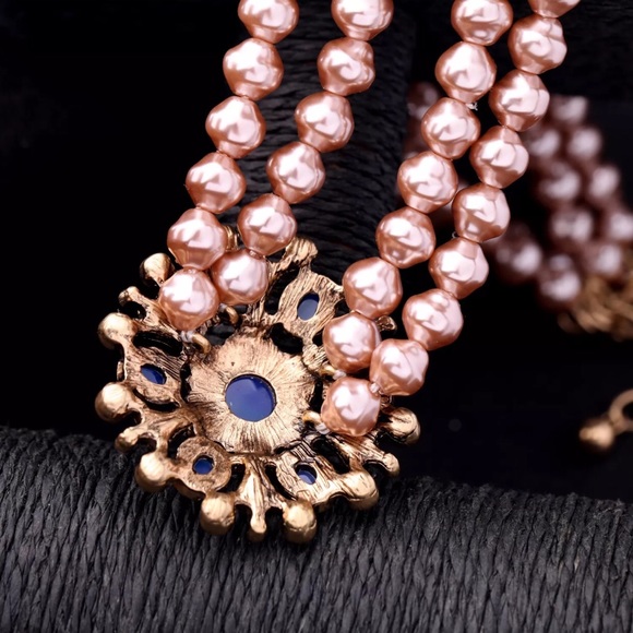 Luxe Antique Styled  Necklace - Picture 3 of 6